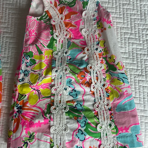 Lilly Pulitzer mommy and me dresses. - Picture 7 of 7